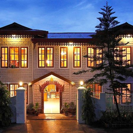 ניאונגשווה Golden Empress Hotel מראה חיצוני תמונה