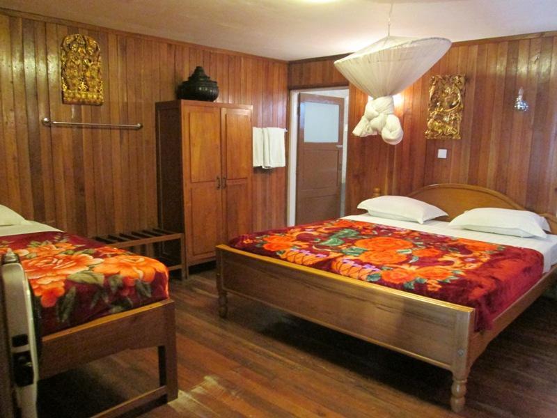ניאונגשווה Golden Empress Hotel מראה חיצוני תמונה