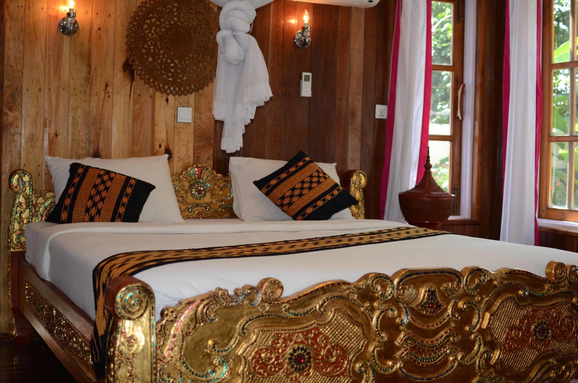 ניאונגשווה Golden Empress Hotel מראה חיצוני תמונה